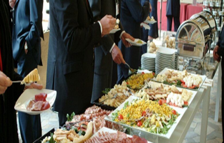 Why Pick Well-Known Catering Services for Your Gathering?
